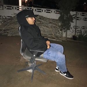 Meet your Posher, Javi